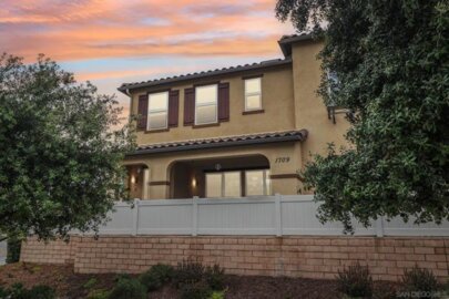 1709 Santa Carolina #2 Photo